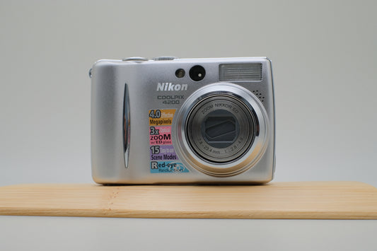 Nikon Coolpix 4200