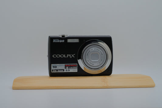 Nikon Coolpix S220